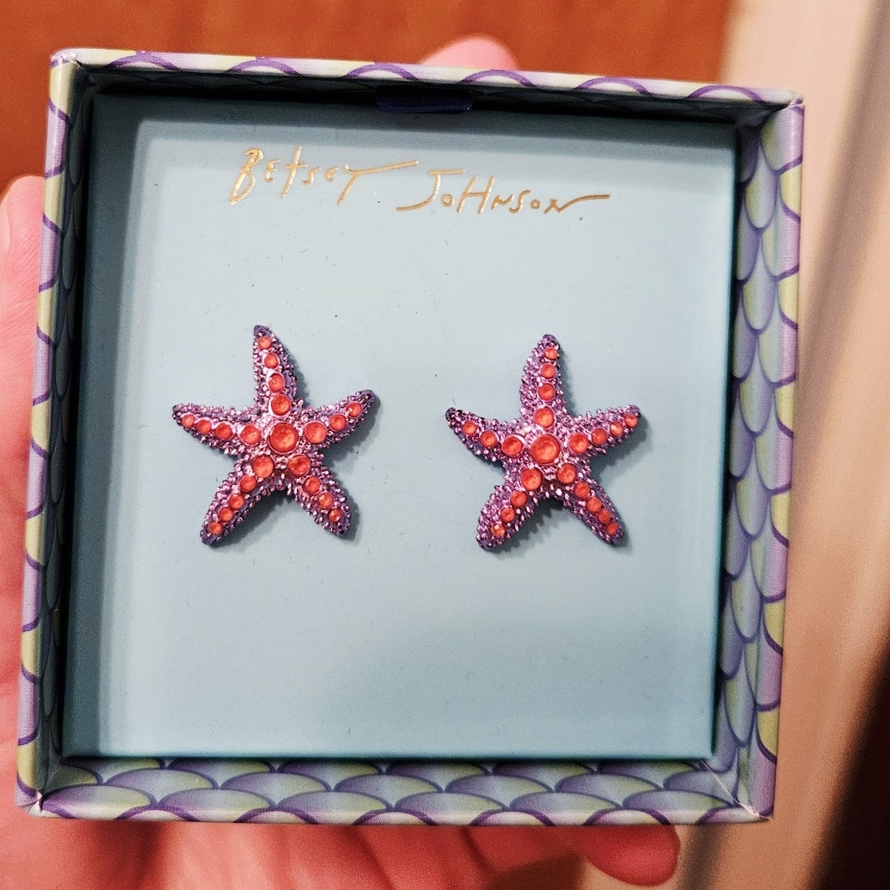Betsey Johnson Starfish Stud Earrings - Picture 5 of 12